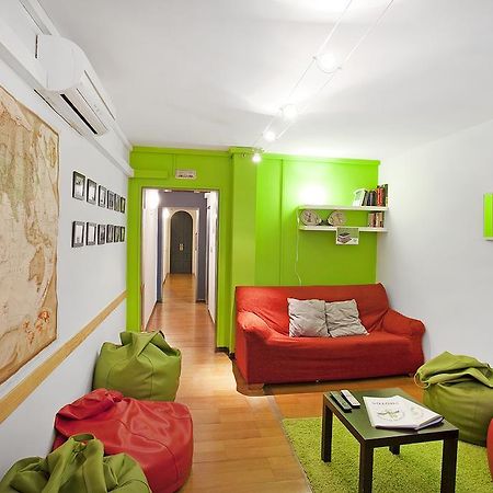 ברצלונה Diagonal House Hostel מראה חיצוני תמונה