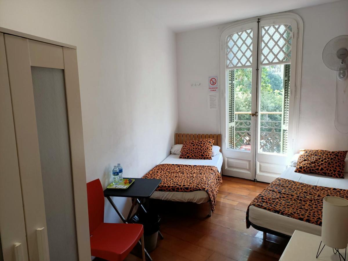 ברצלונה Diagonal House Hostel מראה חיצוני תמונה