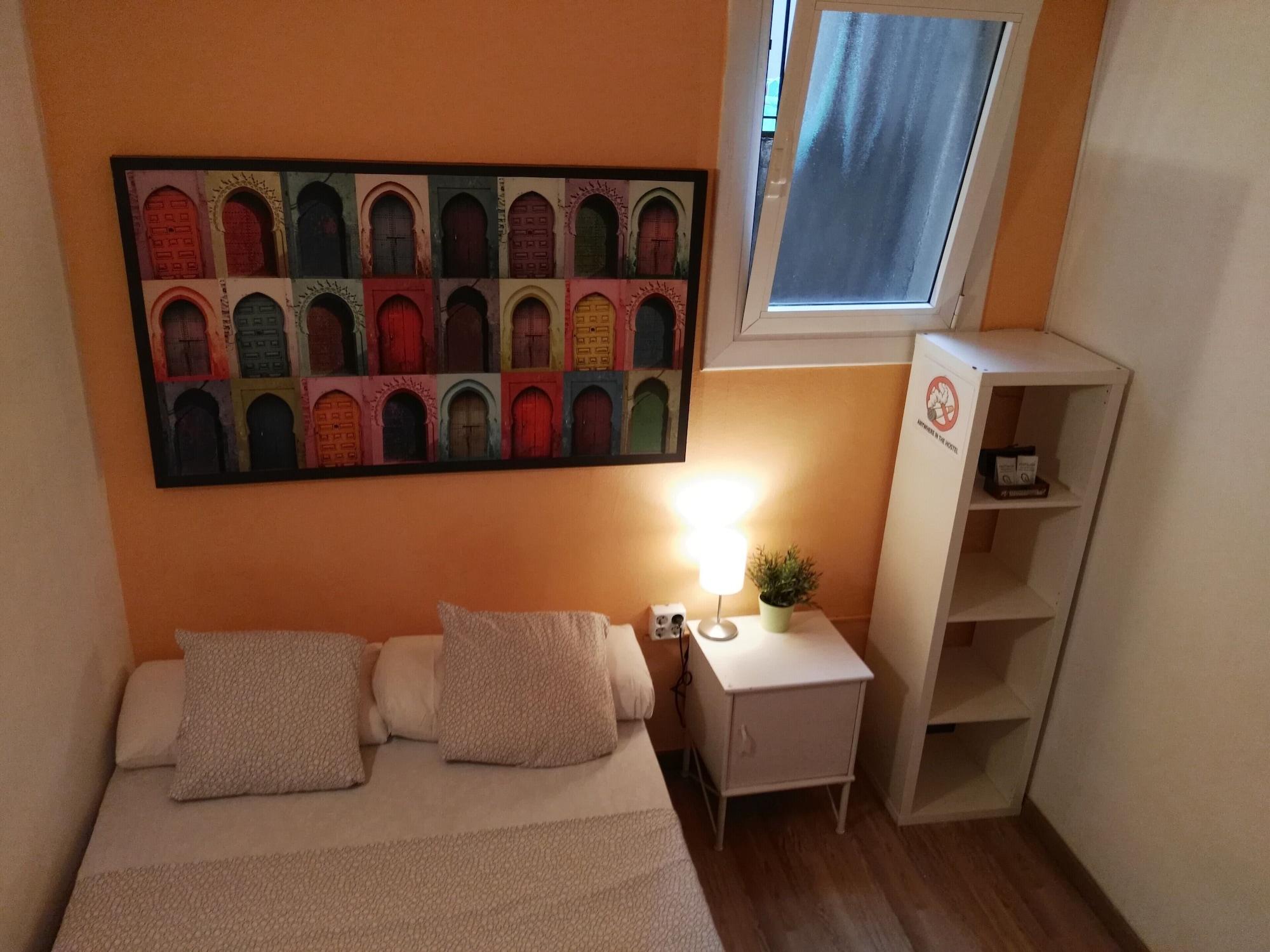 ברצלונה Diagonal House Hostel מראה חיצוני תמונה