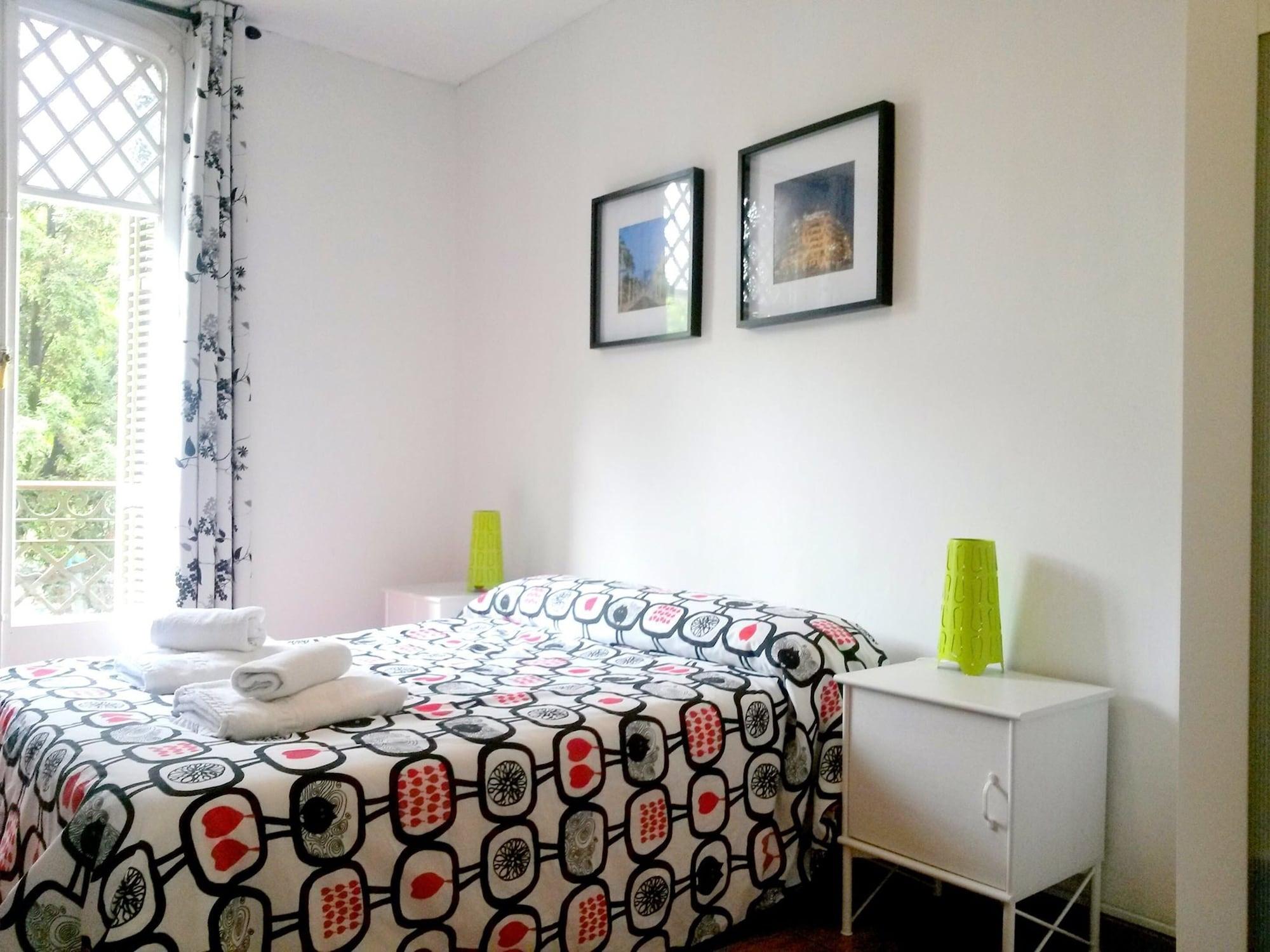 ברצלונה Diagonal House Hostel מראה חיצוני תמונה