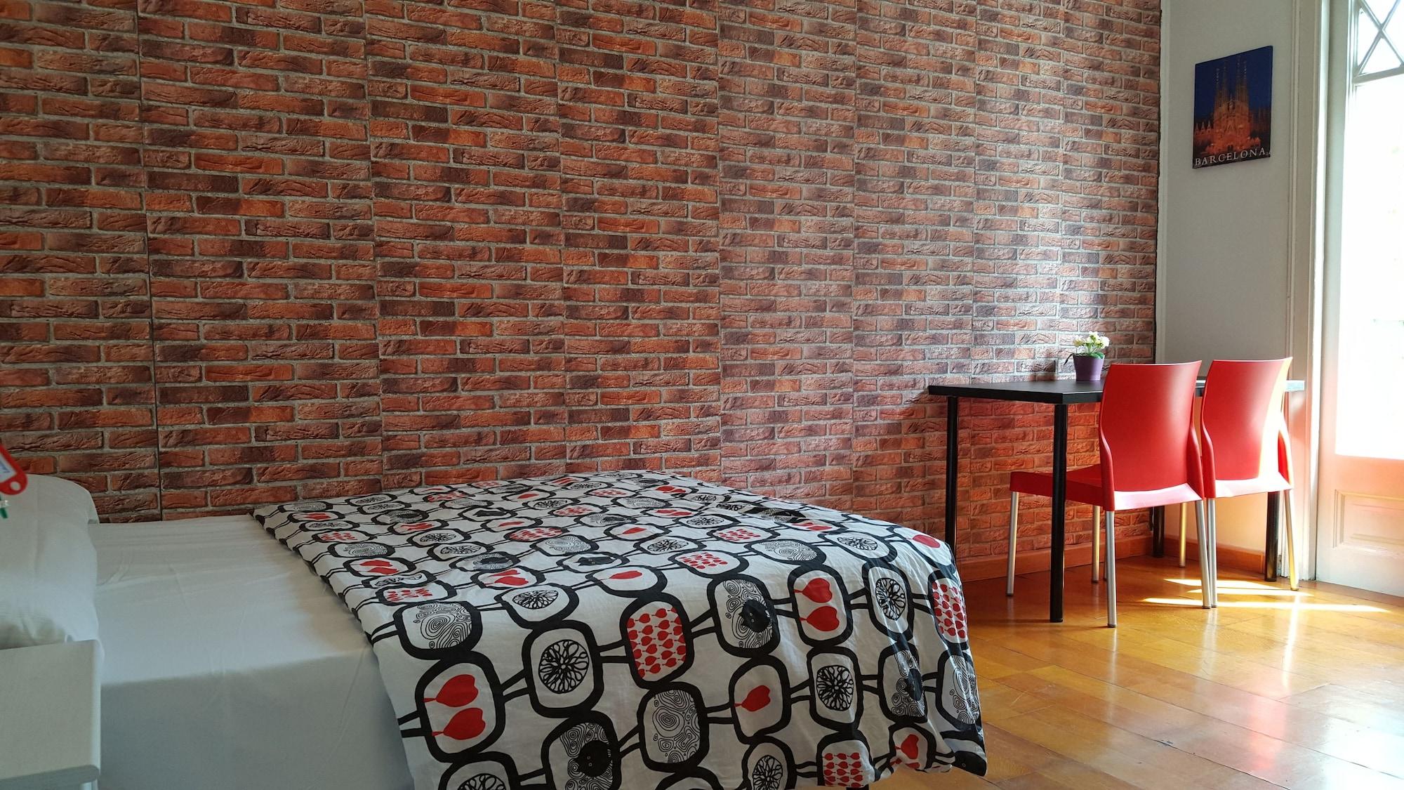ברצלונה Diagonal House Hostel מראה חיצוני תמונה