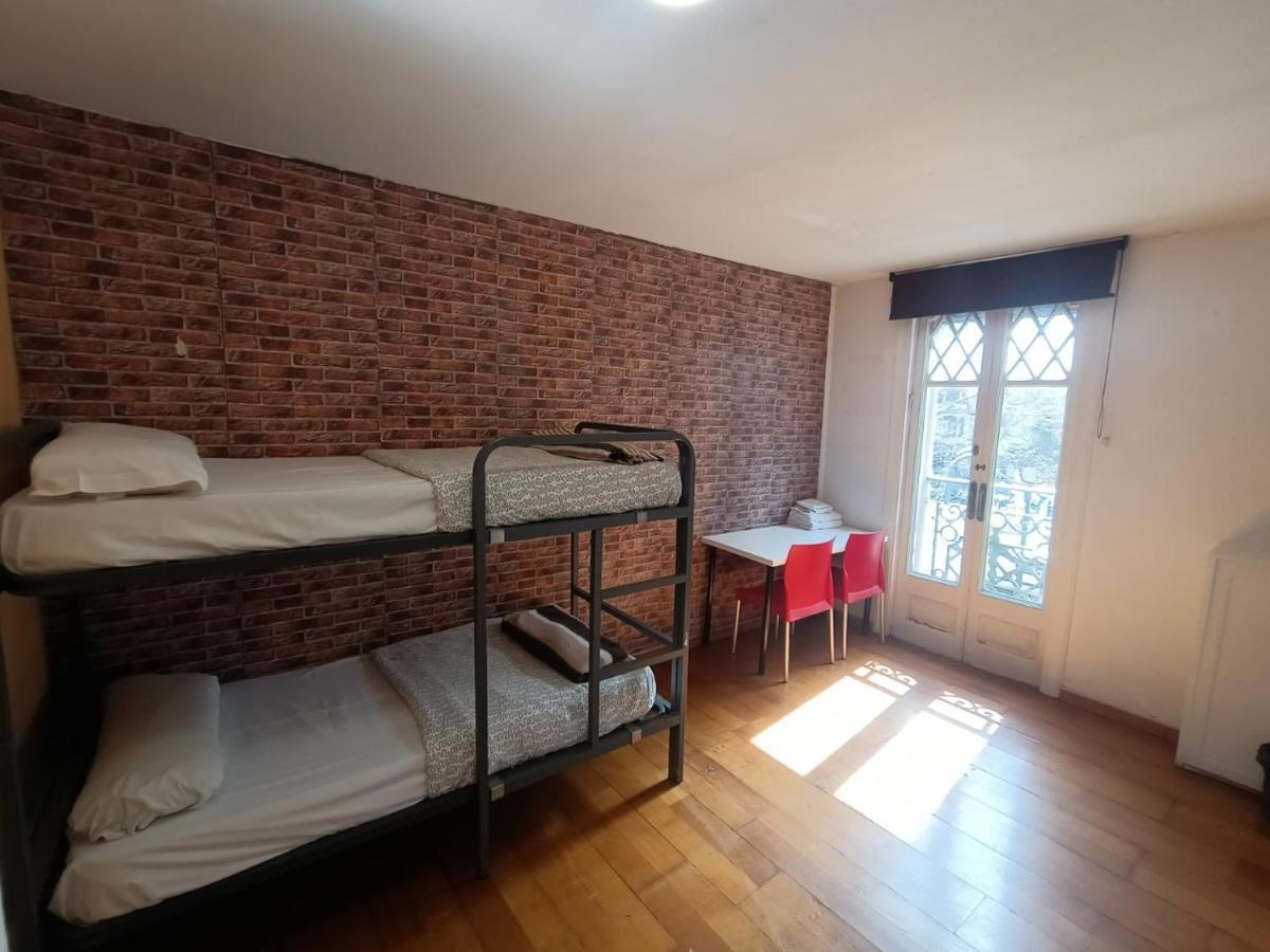 ברצלונה Diagonal House Hostel מראה חיצוני תמונה