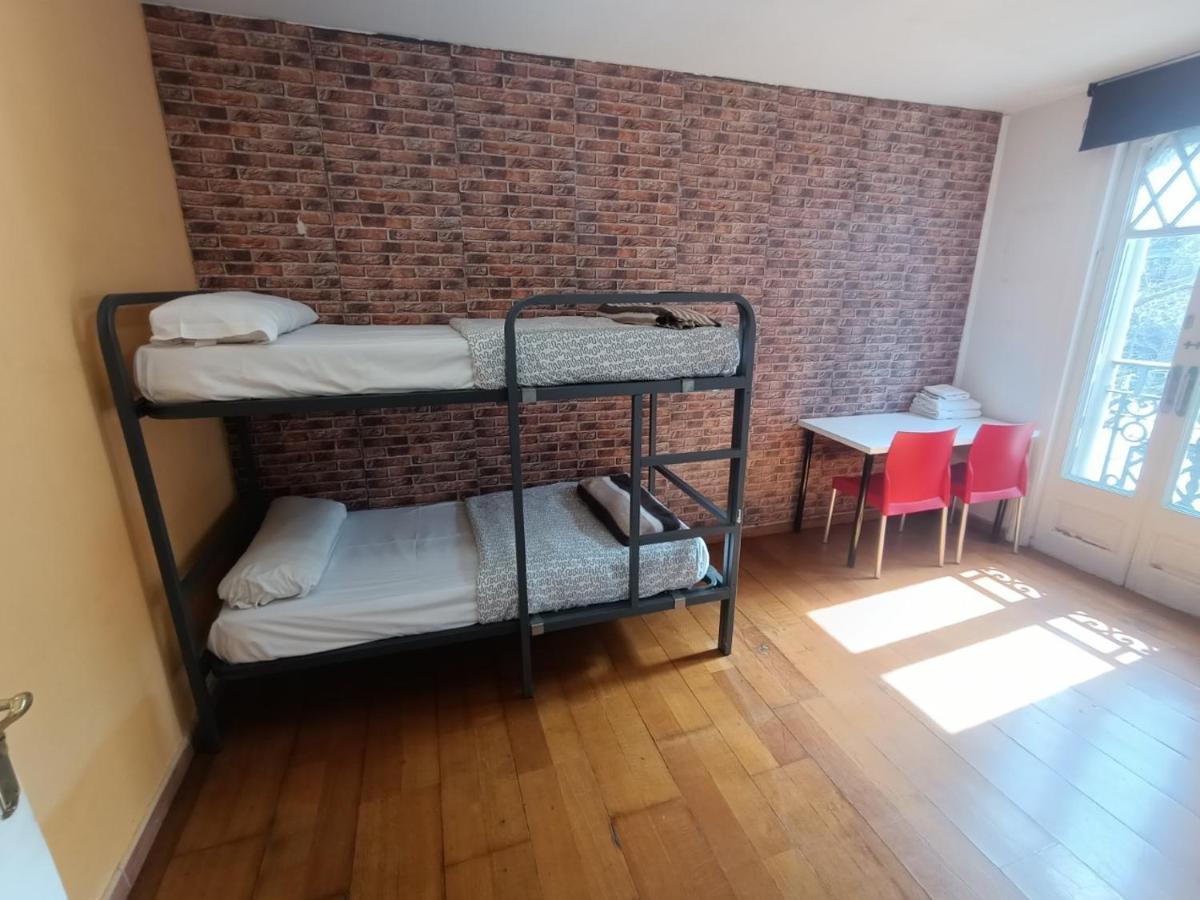 ברצלונה Diagonal House Hostel מראה חיצוני תמונה