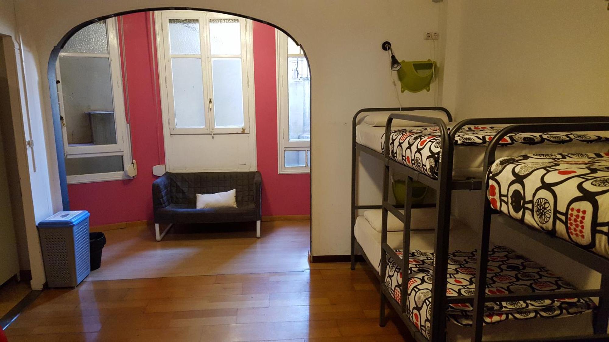 ברצלונה Diagonal House Hostel מראה חיצוני תמונה